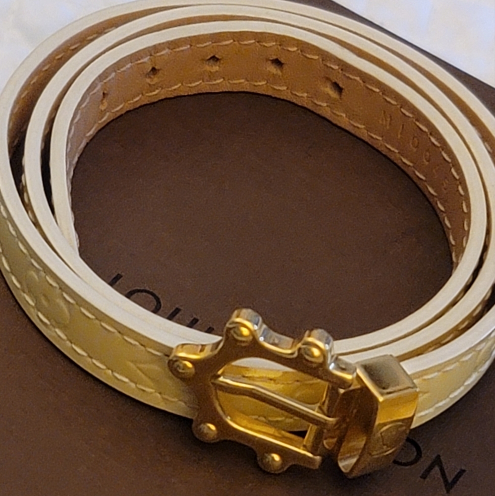 LOUIS VUITTON Vernis Monogram Triple Tour Coil Bracelet